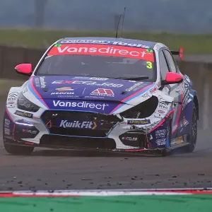 CJ14 7122 Tom Chilton, Hyundai i30N, Team Bristol Street Motors CJ14 7122 Tom Chilton, Hyundai i30N, Team Bristol Street Motors
