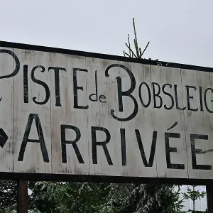 CJ14 7526 Piste de Bobsleigh Arrivee sign, drivers club CJ14 7526 Piste de Bobsleigh Arrivee sign, drivers club