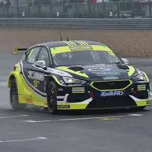 CJ15 0018 Daryl DeLeon, Cupra Leon, Duckhams Racing with Un-Limited Motorsport
