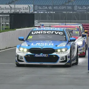 CJ15 0068 Jake Hill, BMW 330e M Sport, Laser Tools Racing with MB Motorsport