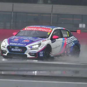 CJ15 1235 Tom Chilton, Hyundai i30N, Team Bristol Street Motors CJ15 1235 Tom Chilton, Hyundai i30N, Team Bristol Street Motors