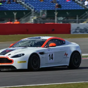 CJ3 2704 Adrian Johnson, Clare Johnson, Aston Martin GT4