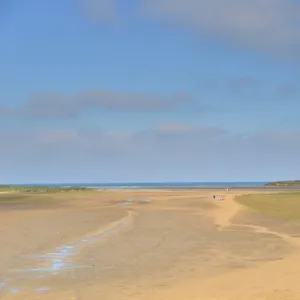 CJ4 5974 Open skies Holkham Beach