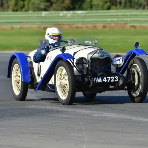 CJ5 0187 David Furnell, Brooklands de Riley. CJ5 0187 David Furnell, Brooklands de Riley.