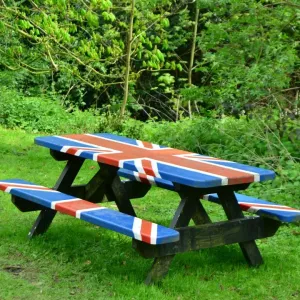 CJ6 4882 table de pique-nique Union Jack. CJ6 4882 table de pique-nique Union Jack.