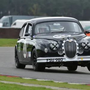 CJ6 7373 Roger Bowman, Jaguar Mk1 Saloon, Swinging Sixties, Group 2