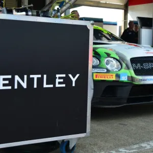 CJ6 9679 Rick Parfitt, Seb Morris, Bentley Continental GT3 CJ6 9679 Rick Parfitt, Seb Morris, Bentley Continental GT3