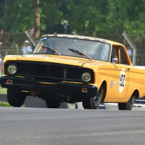 CJ7 3069 Julian Thomas, Calum Lockie, Ford Falcon