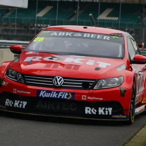 CJ8 2526 Nicolas Hamilton, Volkswagen CC