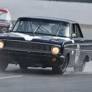 CJ9 2400 Julian Thomas, Callum Lockie, Ford Falcon