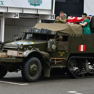 CJ9 9779 International Harvester Halftrack, Piccadilly Lilly CJ9 9779 International Harvester Halftrack, Piccadilly Lilly