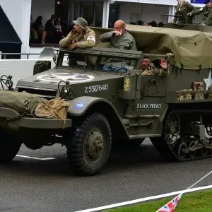 CJ9 9780 International Harvester Halftrack, Black Prince CJ9 9780 International Harvester Halftrack, Black Prince