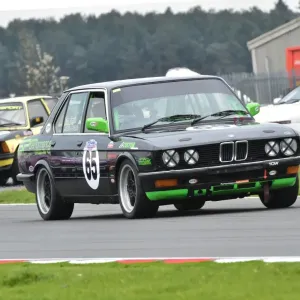 BMW 535i Print, Classic Racing Cars at Snetterton BMW 535i Print, Classic Racing Cars at Snetterton