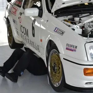 CM1 9936 Jim Whelan RS500, mechanic at work CM1 9936 Jim Whelan RS500, mechanic at work