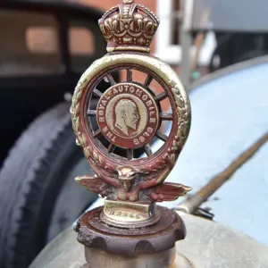 CM11 7305 The Royal Automobile Club, radiator badge CM11 7305 The Royal Automobile Club, radiator badge