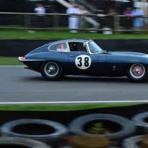 CM16 2693 John Young, Jack Young, Jaguar E-Type FHC