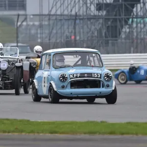 CM17 6715 Adrian Goding, Morris Mini
