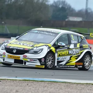 CM17 9447 Tom Chilton, Vauxhall Astra CM17 9447 Tom Chilton, Vauxhall Astra