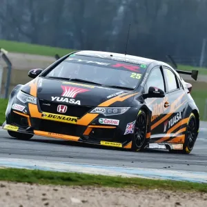 CM17 9495 Matt Neal, Honda Civic Type R CM17 9495 Matt Neal, Honda Civic Type R