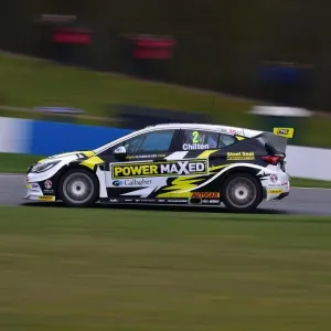 CM17 9673 Tom Chilton, Vauxhall Astra CM17 9673 Tom Chilton, Vauxhall Astra