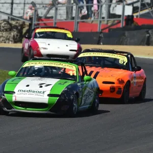 CM18 5985 Stuart Brittle, Simon Orange, Mazda MX-5s CM18 5985 Stuart Brittle, Simon Orange, Mazda MX-5s