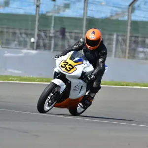 Silverstone Bike Racing Print - CM2 2664 Silverstone Bike Racing Print - CM2 2664