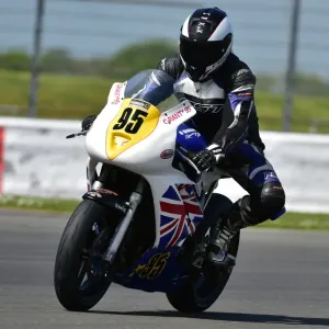 CM2 2666 Grant Robertson, Suzuki CM2 2666 Grant Robertson, Suzuki