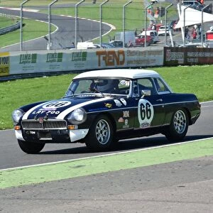 CM2 7356 Russell Martin, MGB Roadster, LRY 700