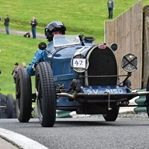 CM20 1119 Bruce Stops, Bugatti T35-44