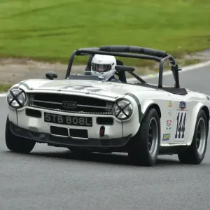 CM21 8780 Rob Roodhouse, Triumph TR6 Print CM21 8780 Rob Roodhouse, Triumph TR6 Print
