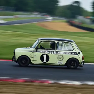 CM23 6993 Jonathan Lewis, Liam Sullivan, Morris Mini Cooper S