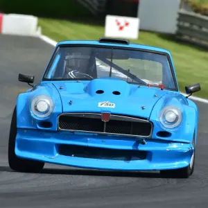 CM24 0185 Lee Barnard, MGB GT V8 CM24 0185 Lee Barnard, MGB GT V8