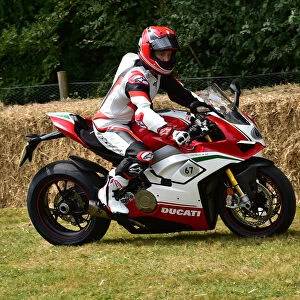 CM24 6684 Shane Byrne, Ducati Panigale R