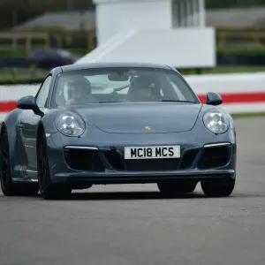 CM26 8671 Porsche 911 Carrera GTS CM26 8671 Porsche 911 Carrera GTS
