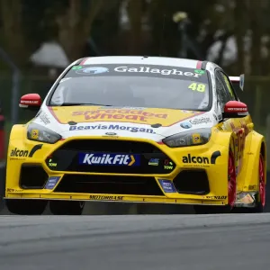 CM26 9156 Print: Ford Focus RS at Brands Hatch CM26 9156 Print: Ford Focus RS at Brands Hatch