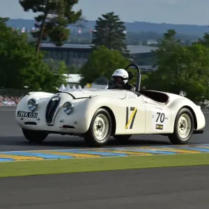 CM3 5701 Derek T Hood, Jaguar XK 120, JWK 651