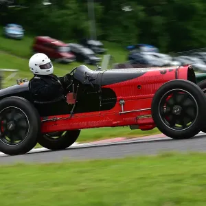 CM31 2827 Print: Bugatti T51 at Cadwell Park CM31 2827 Print: Bugatti T51 at Cadwell Park