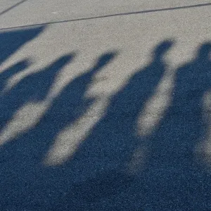 CM32 0164 Spectator shadows CM32 0164 Spectator shadows