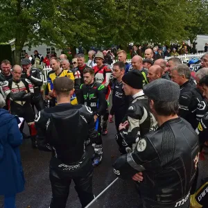 CM32 0348 Riders briefing CM32 0348 Riders briefing