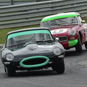 CM32 5801 Tom Andrew, Jaguar E-Type, Max Cawthorn, MG B Roadster CM32 5801 Tom Andrew, Jaguar E-Type, Max Cawthorn, MG B Roadster