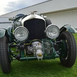 CM32 6286 Blower Bentley outside the Goodwood Aerodrome building