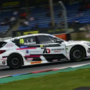 CM32 8450 Bobby Thompson Cupra Leon Print