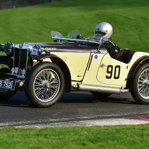 CM32 9750 Andy King, MG PB Cream Cracker CM32 9750 Andy King, MG PB Cream Cracker