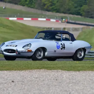 CM33 0978 Katarina Kyvalova, Rob Hall, Jaguar E-Type CM33 0978 Katarina Kyvalova, Rob Hall, Jaguar E-Type