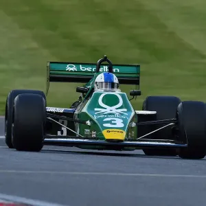 CM33 2822 Ian Simmonds, Tyrrell 012