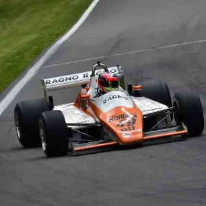 CM33 3420 Neil Glover, Arrows A5