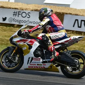 CM33 6484 John McGuinness, CBR1000RR-R Fireblade SP CM33 6484 John McGuinness, CBR1000RR-R Fireblade SP