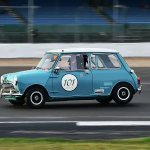 CM33 8668 Stephen Woodrow, Alfie Woodrow, Morris Mini Cooper S CM33 8668 Stephen Woodrow, Alfie Woodrow, Morris Mini Cooper S