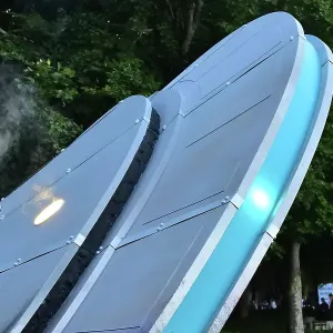 CM33 9865 Crashed flying saucer CM33 9865 Crashed flying saucer