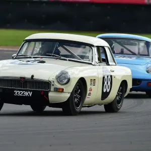 CM34 1746 Tom Woodcock, MG B Roadster